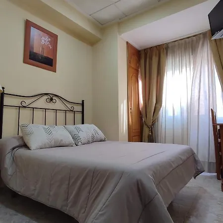 Beatriz Hotel *