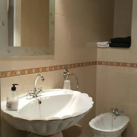 Beatriz Hotel *
